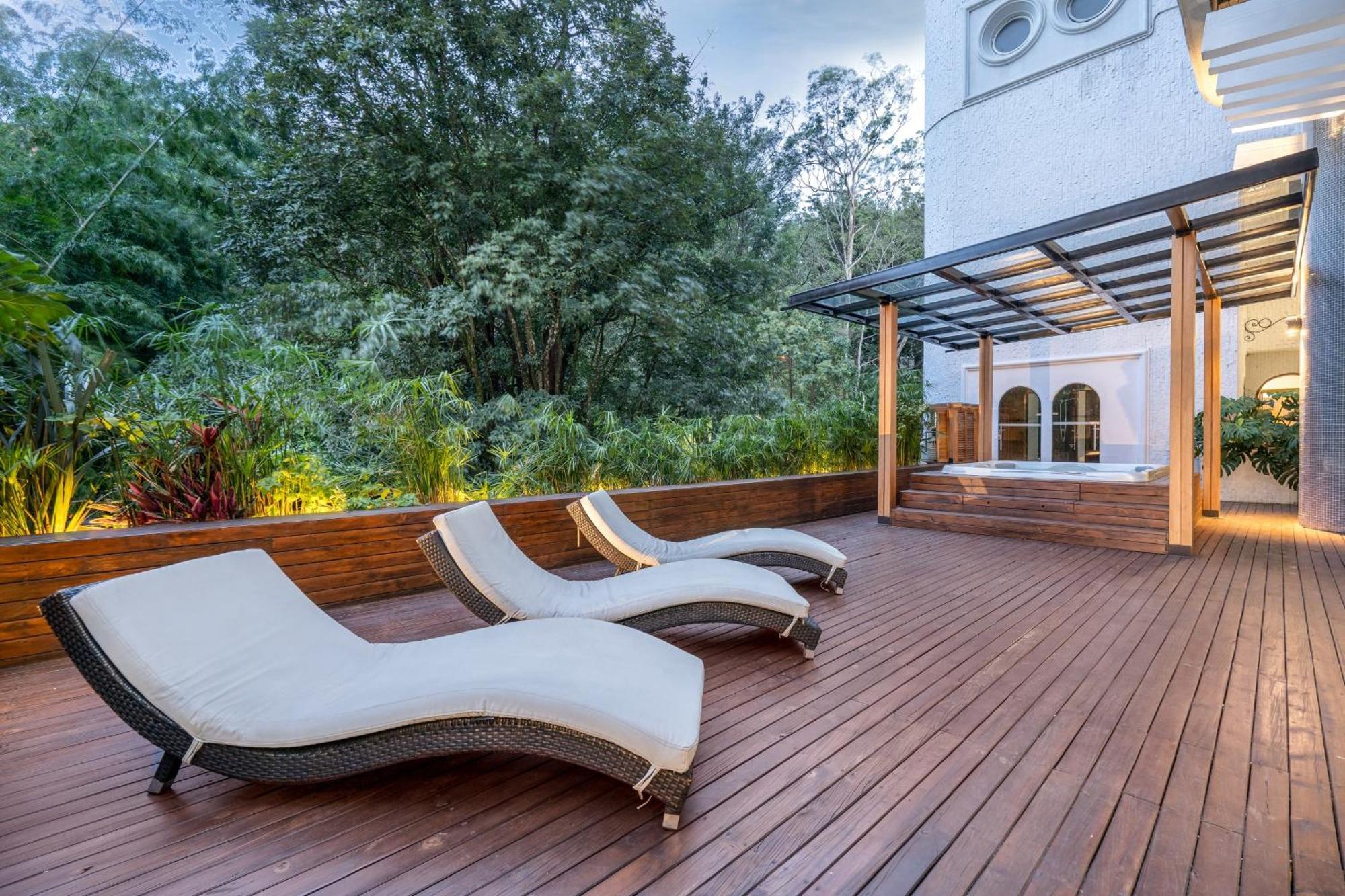 Stunning Luxury Penthouse With And Concierge Apartment