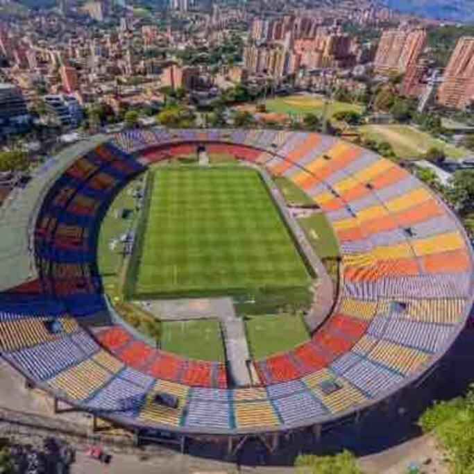 Laureles Excelente Ubicacion La 70 Estadio, Cerca Al Poblado Apartment *