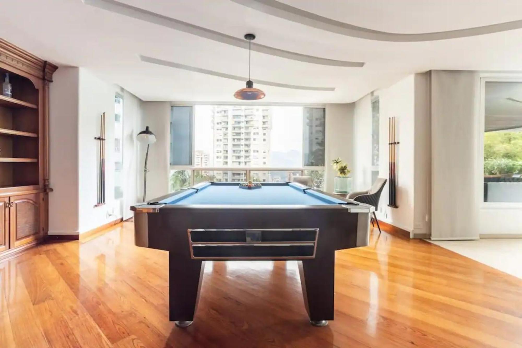 Stunning Luxury Penthouse With And Concierge
