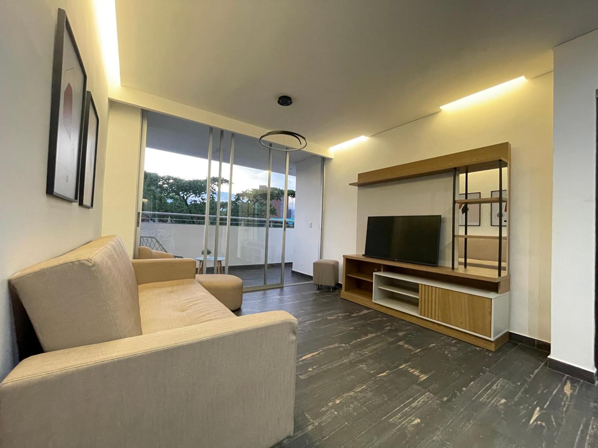 Plazetto Laurles Bonito De 3 Alcobas Parquedero Apartment Medellin