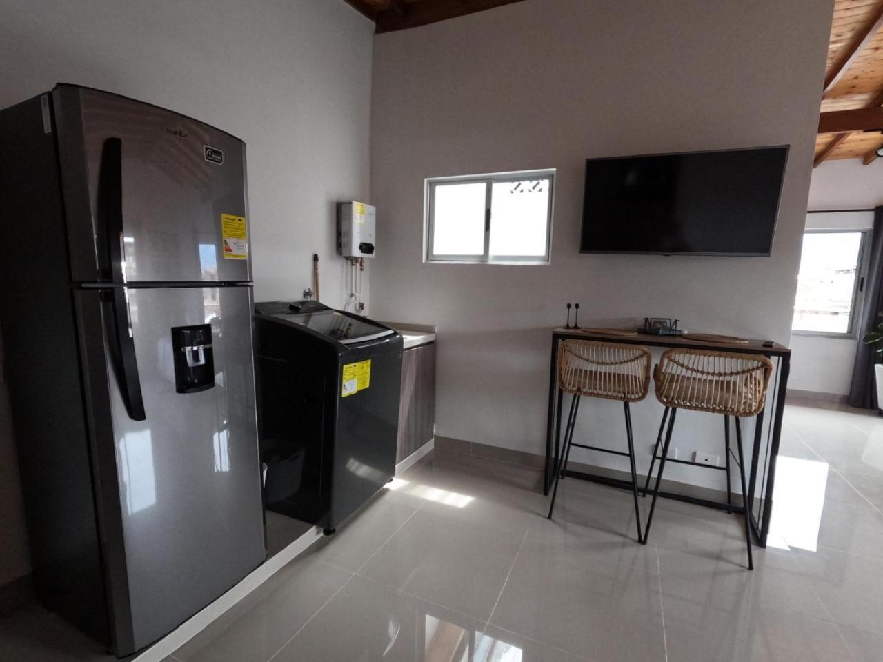 Hermoso Loft Cerca Al Poblado Y Al Metro Apartment Medellin