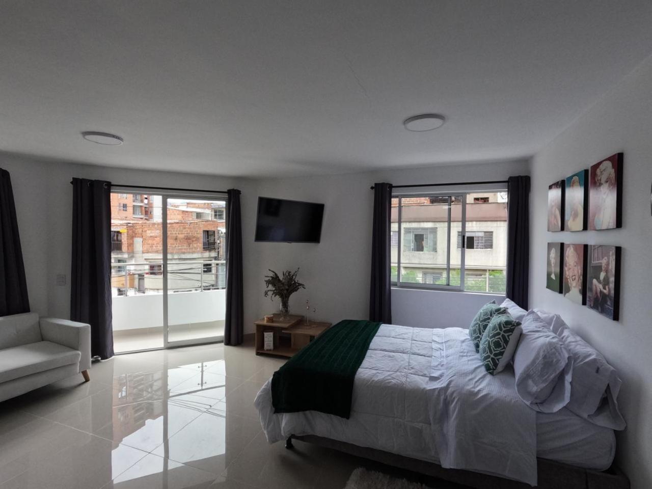 Hermoso Loft Cerca Al Poblado Y Al Metro Apartment Medellin