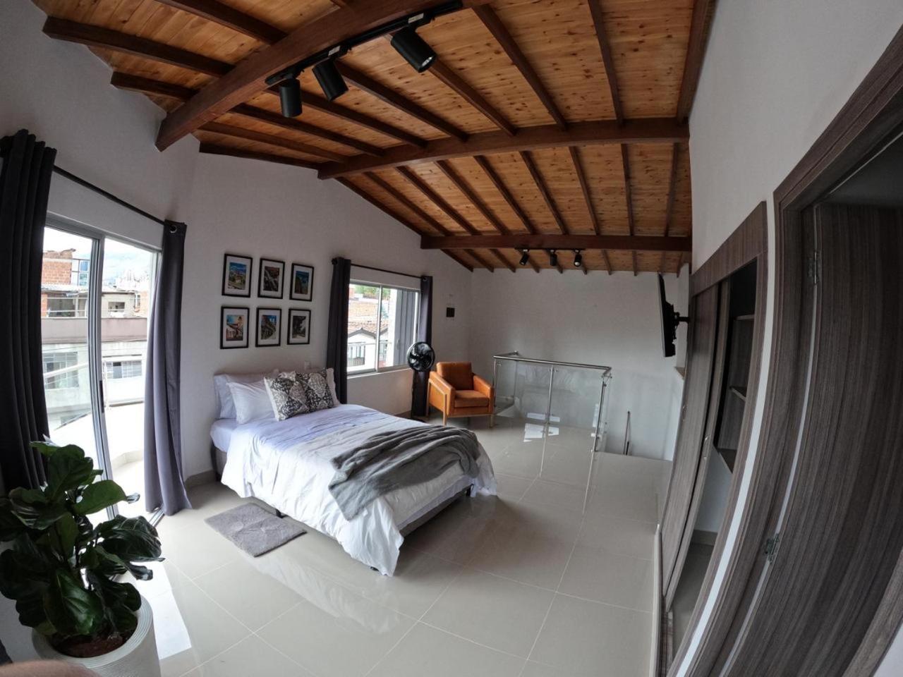 Hermoso Loft Cerca Al Poblado Y Al Metro * Medellin