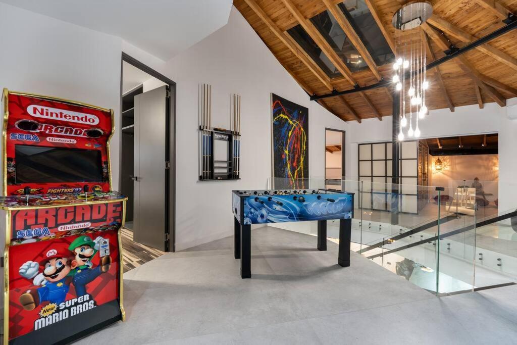 Apartment Private Sauna Jacuzzi Billiard Gym Luxury Retreat
