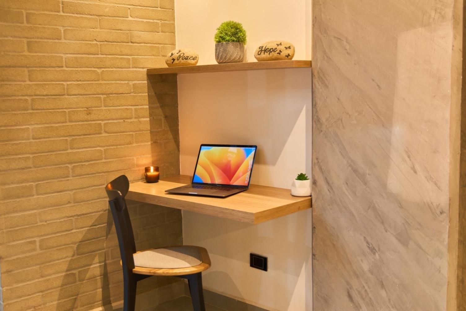 Cozy Aparta-suite Stadio Rosa Negra *