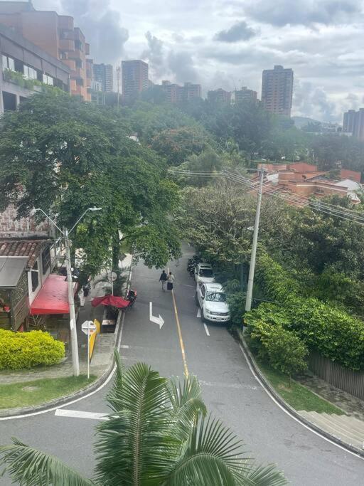 406 Poblado Cerca Al Cc El Tesoro *