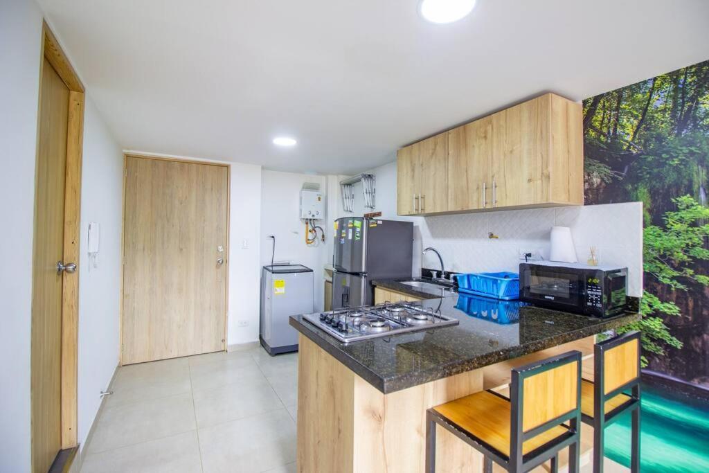 Apartment Estudio De Lujo Cerca Al Estadio Atanasio Girardot 201 Medellin