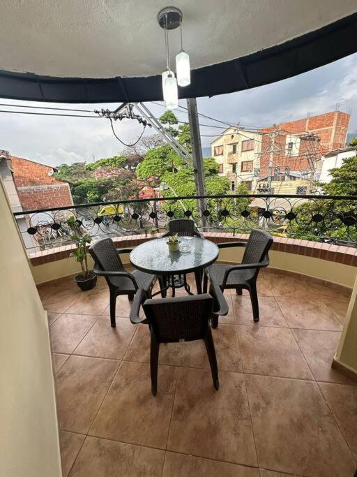 Comodo Y Bonito Apartment *
