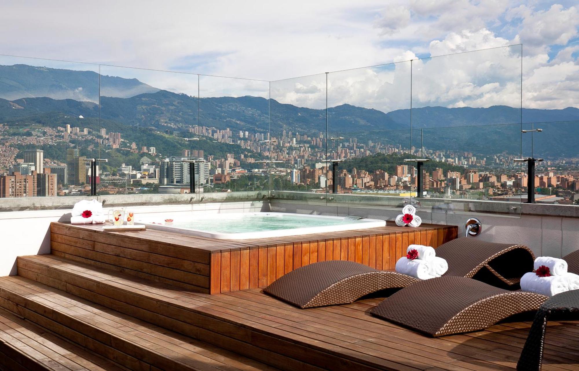 Tequendama - Estadio 4*