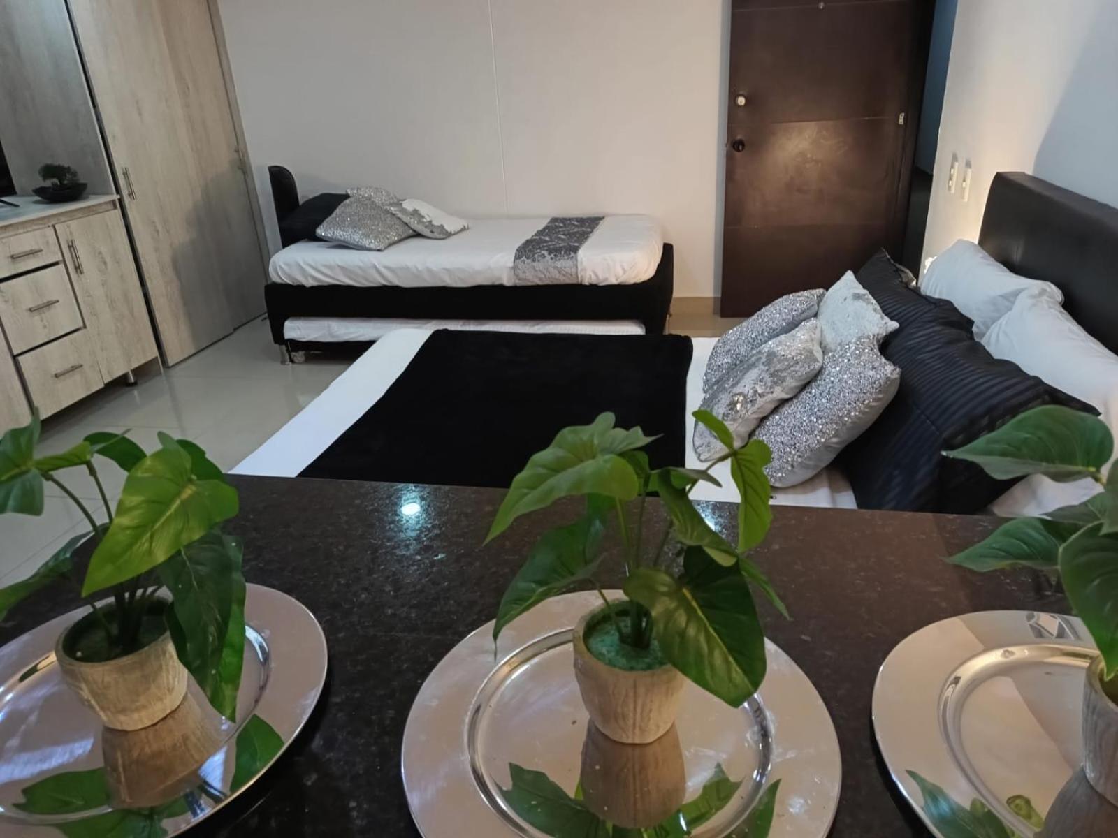 207 Apartasuite Poblado 1 Hasta 5 Personas Apartment Medellin