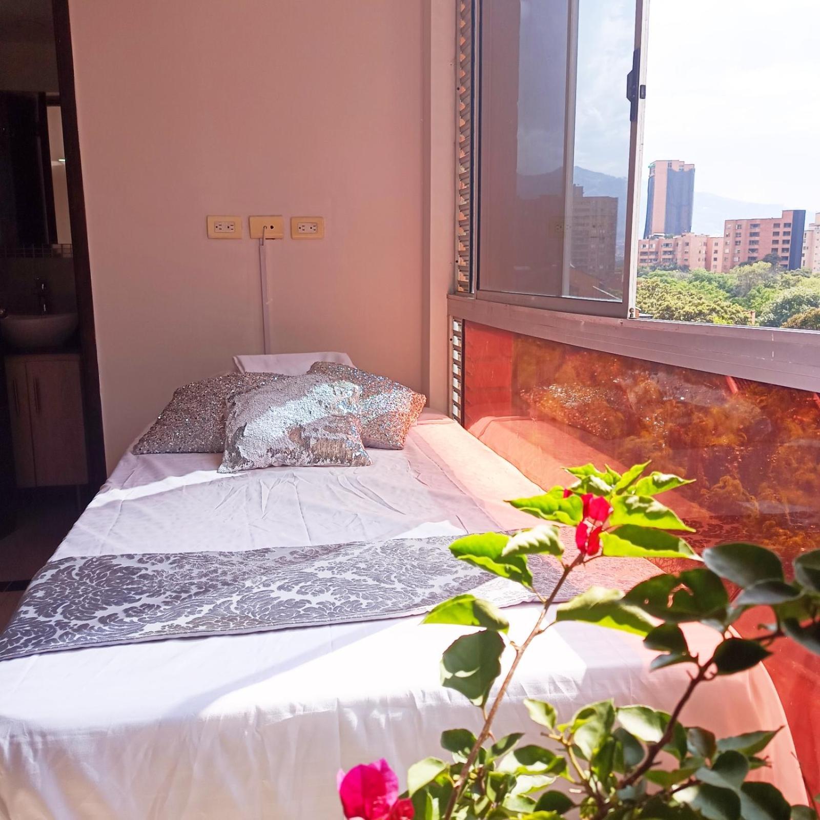 Apartment 207 Apartasuite Poblado 1 Hasta 5 Personas *
