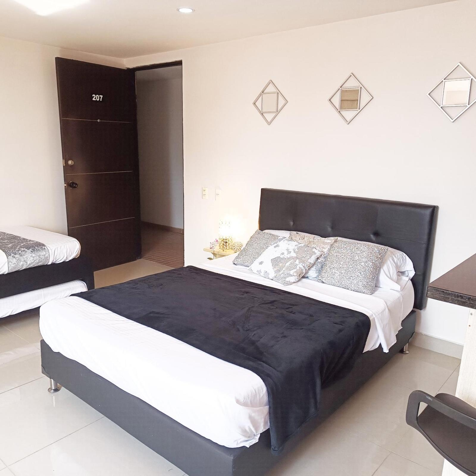 207 Apartasuite Poblado 1 Hasta 5 Personas Apartment Medellin