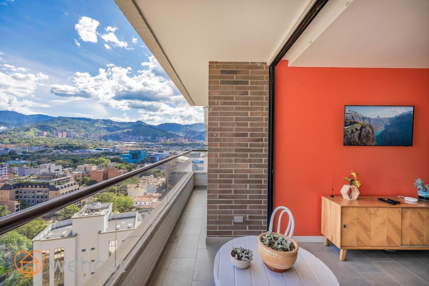 Lovely 2 Bedrooms In Poblado View * Medellin