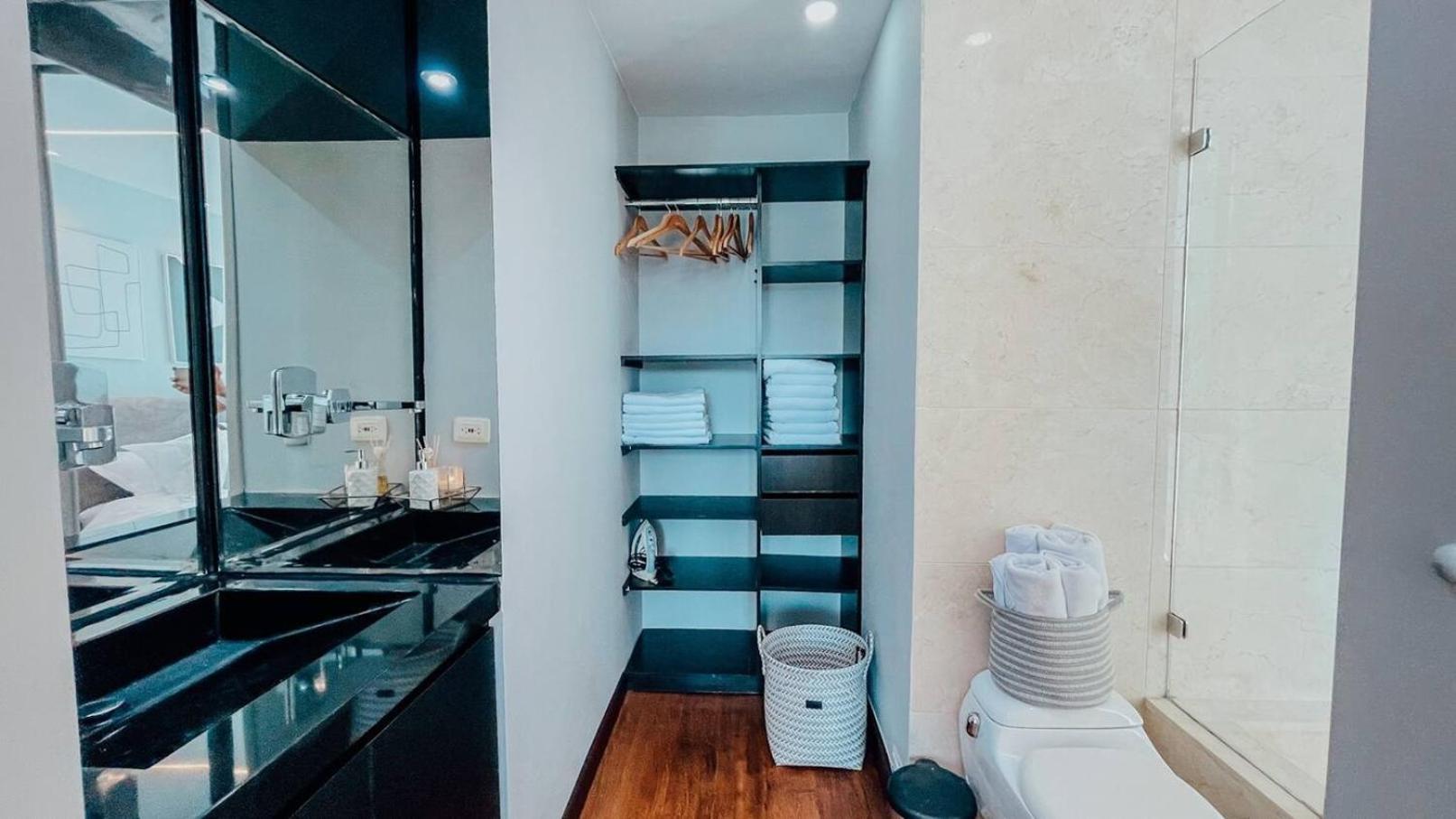 Amazing Luxury 1 Bedroom Gym & Pool Provenza 704 * Medellin