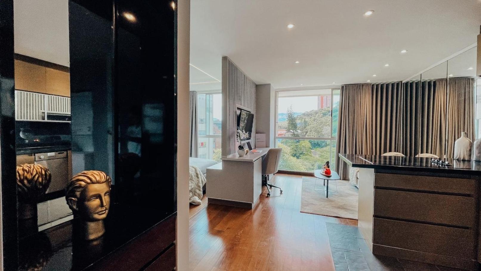 Amazing Luxury 1 Bedroom Gym & Pool Provenza 704 Medellin
