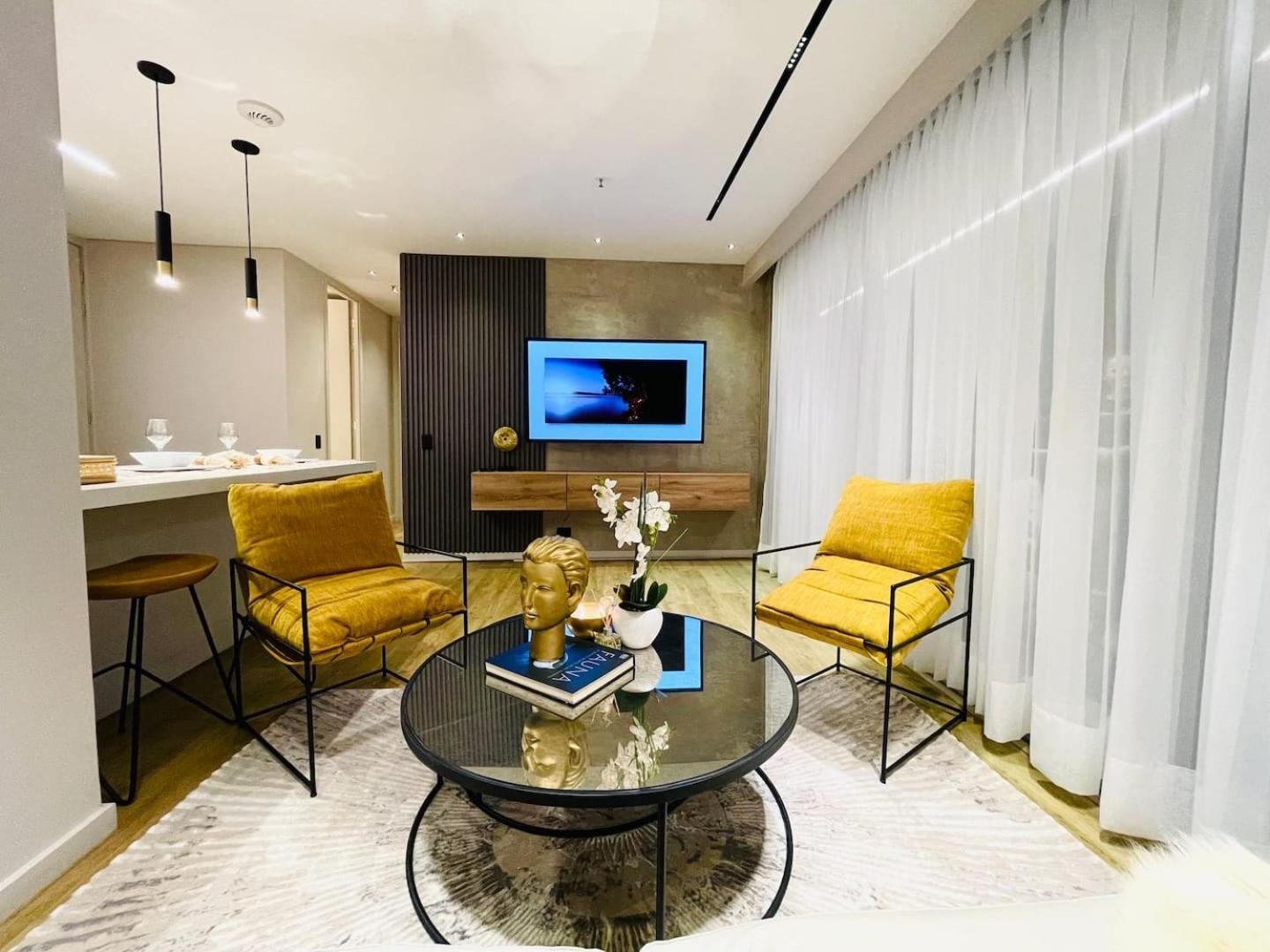 Apartment 17th Floor 2 Bedrooms Ac Pool & Gym 1704