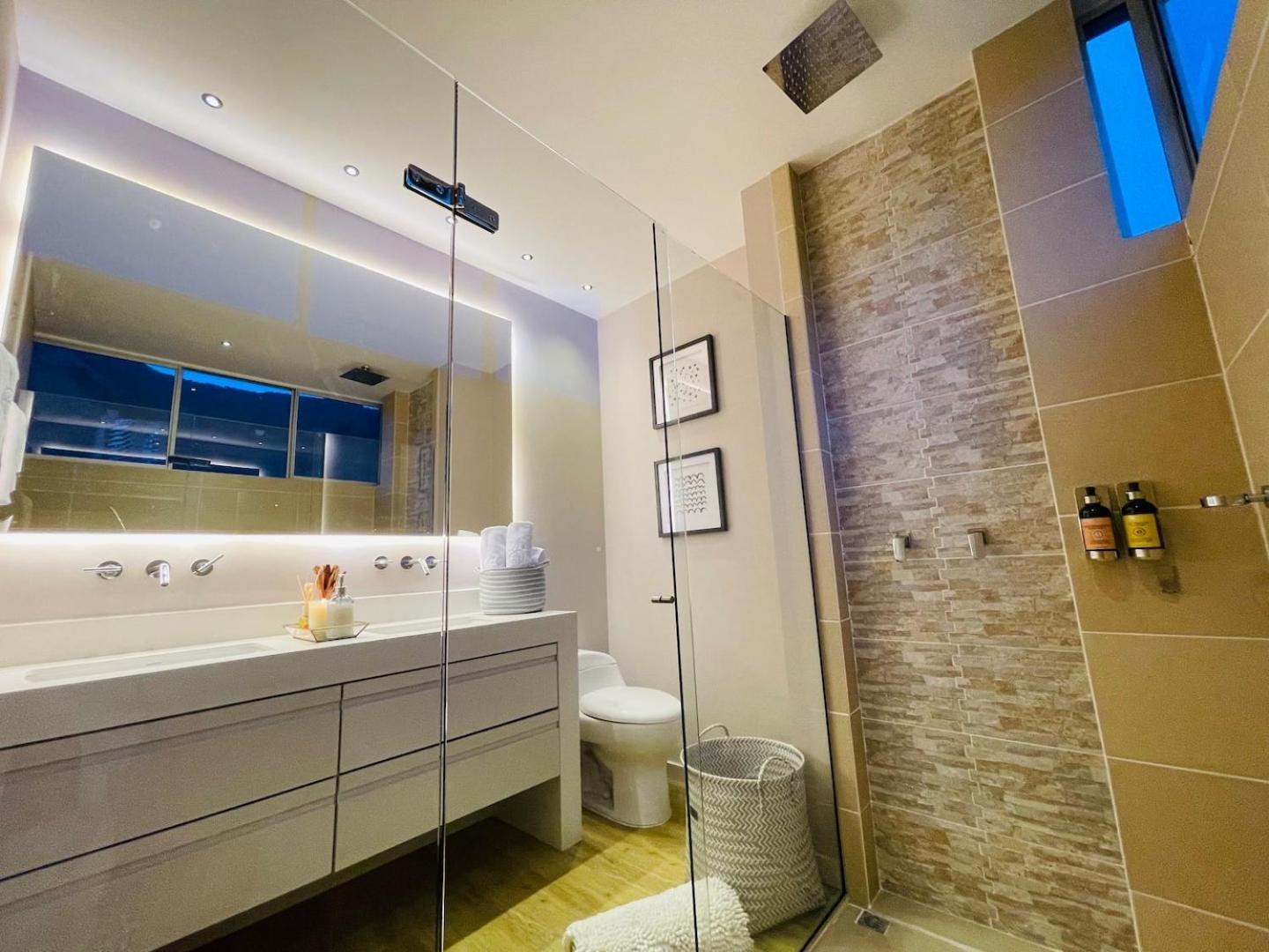 Apartment 17th Floor 2 Bedrooms Ac Pool & Gym 1704