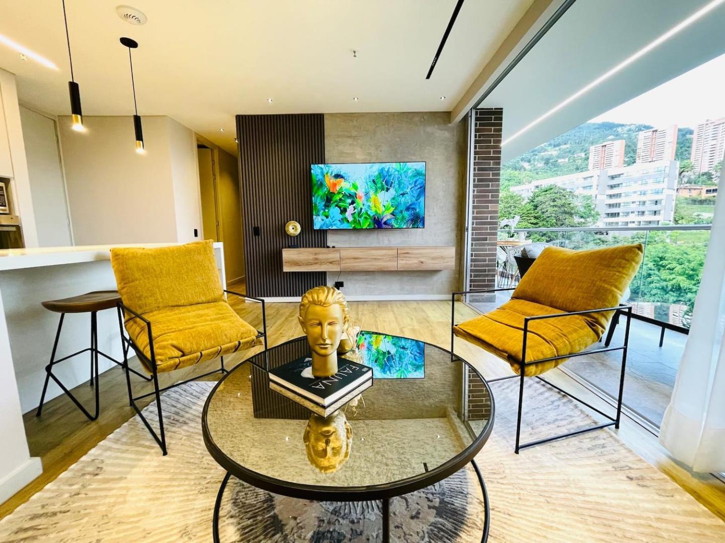 17th Floor 2 Bedrooms Ac Pool & Gym 1704 Apartment