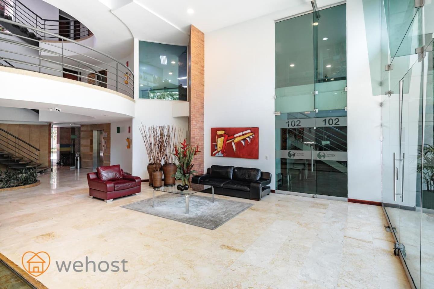 Elegant High Floor 1 Bedroom With Gym & Pool 1202