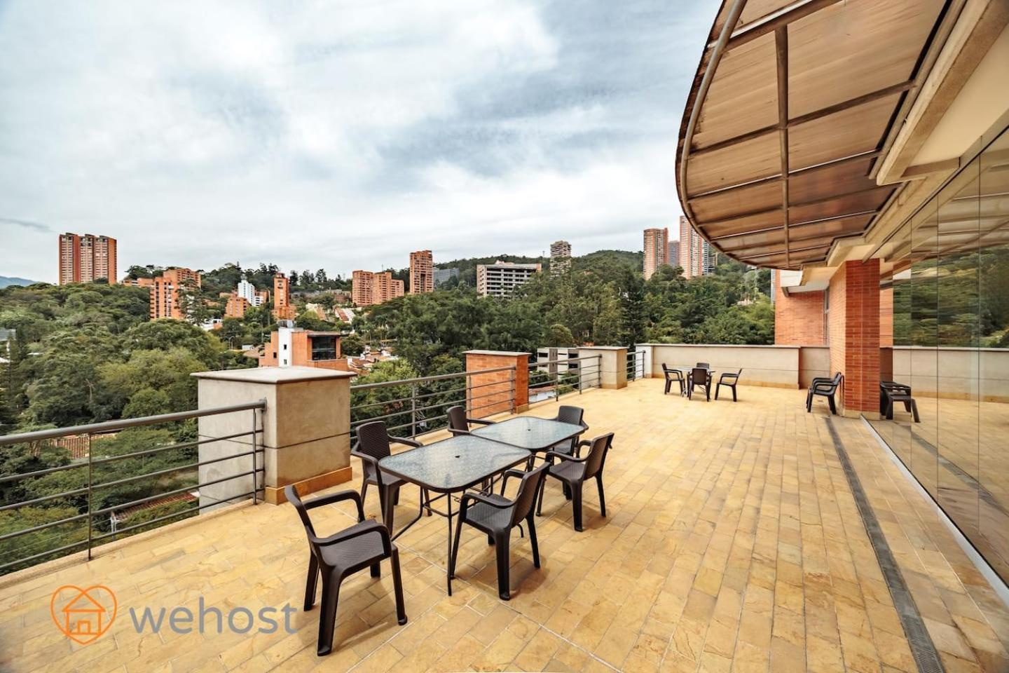 Elegant High Floor 1 Bedroom With Gym & Pool 1202 Apartment Medellin