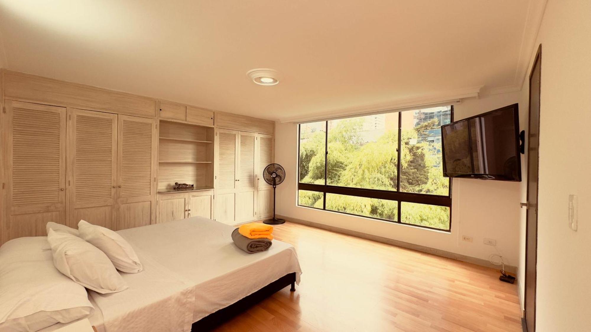 5 Hab, Espacioso, Piscina, Al Lado Del Tesoro! Apartamento