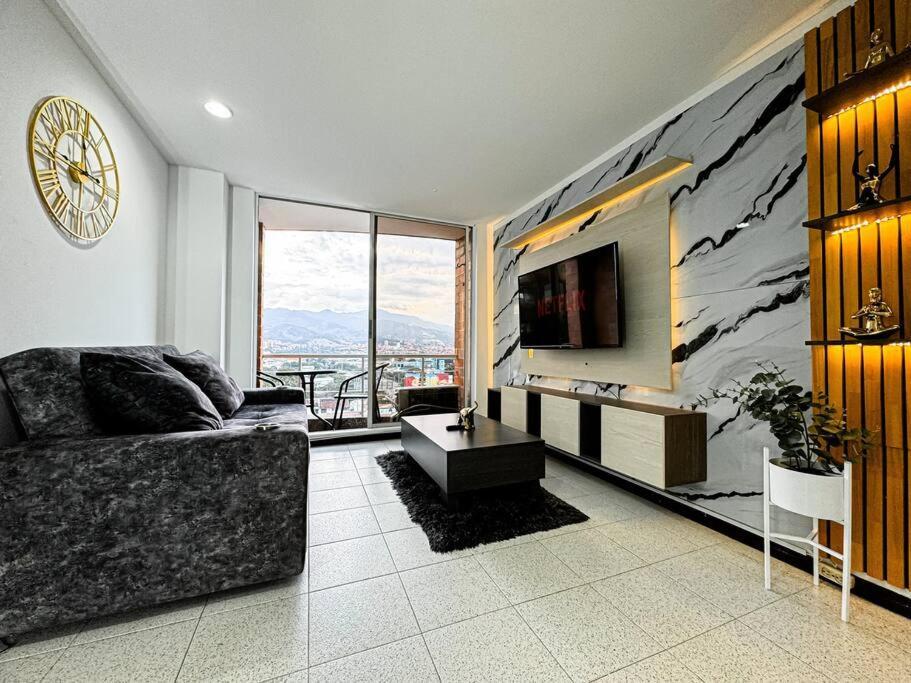 Exclusivo En Poblado Con Ac A 1 Min Provenza