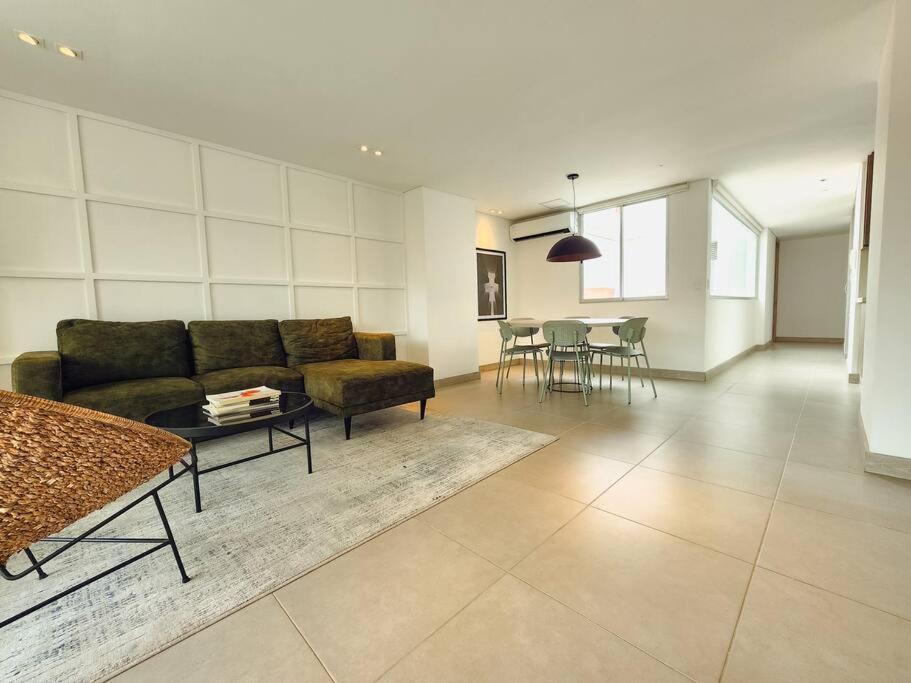 Penthouse In Heart Of Laureles Apartment *