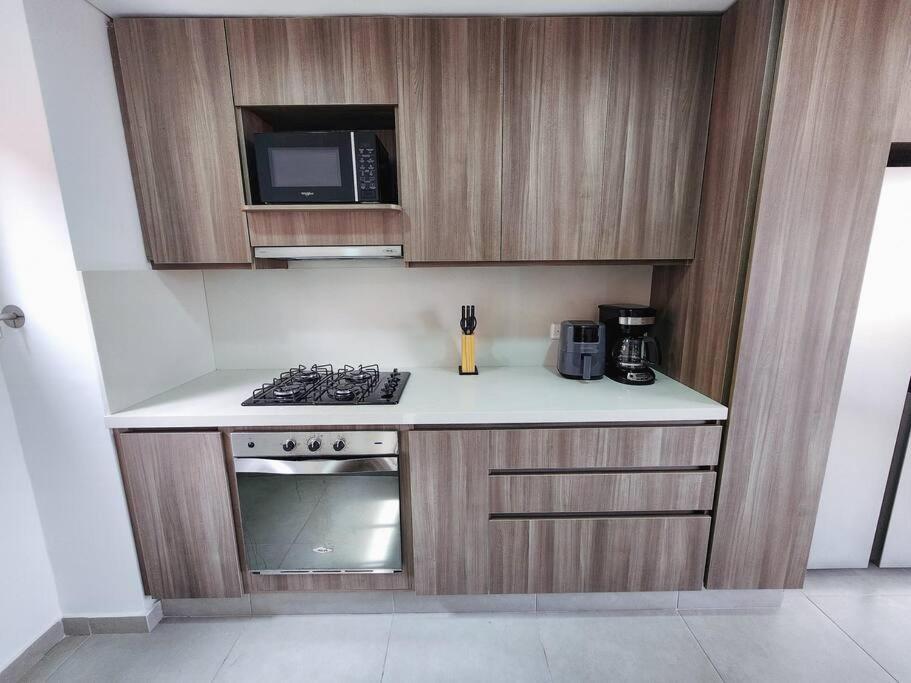 Penthouse In Heart Of Laureles Medellin
