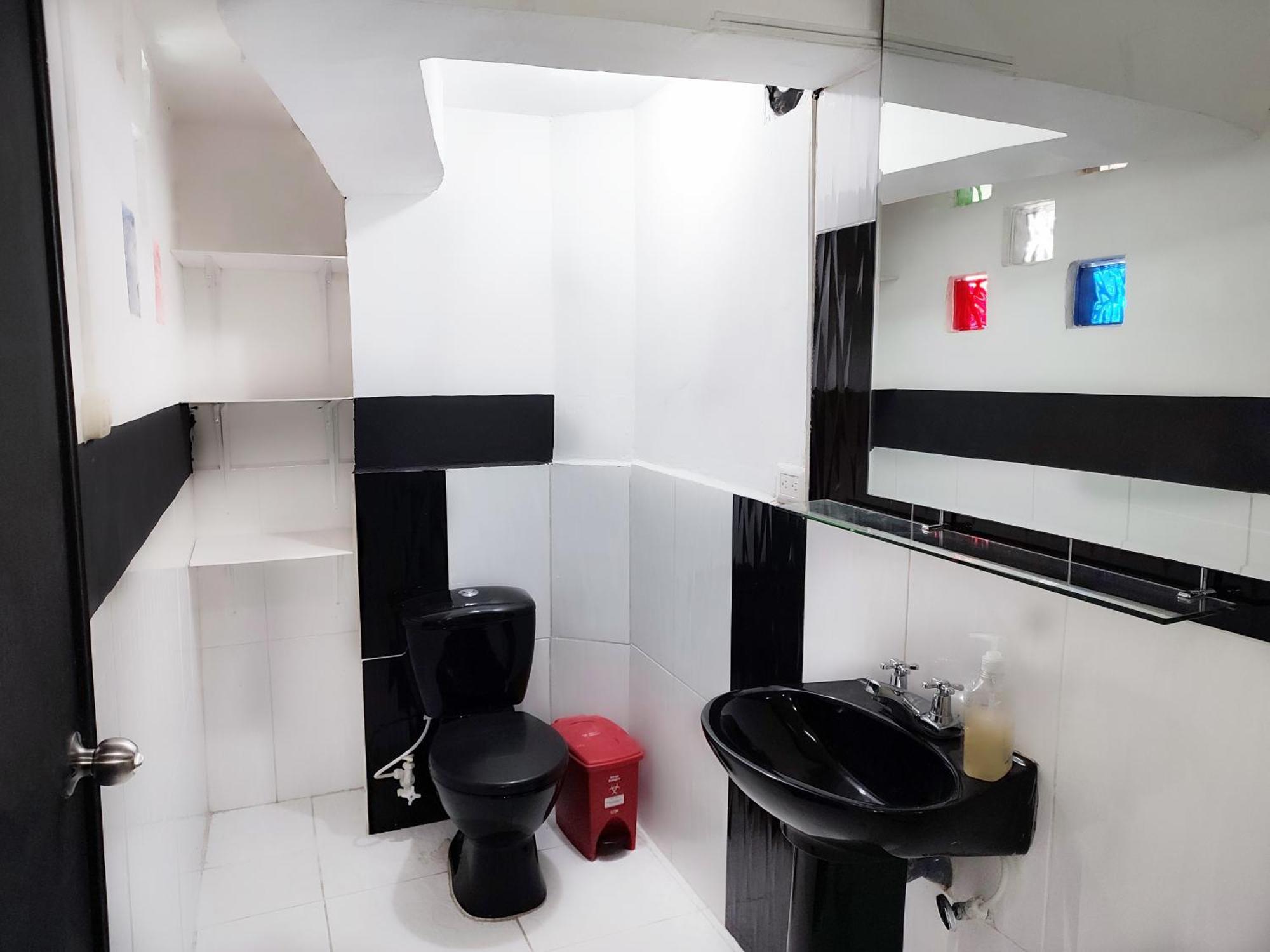 7 Bedroom Spacious At Poblado *