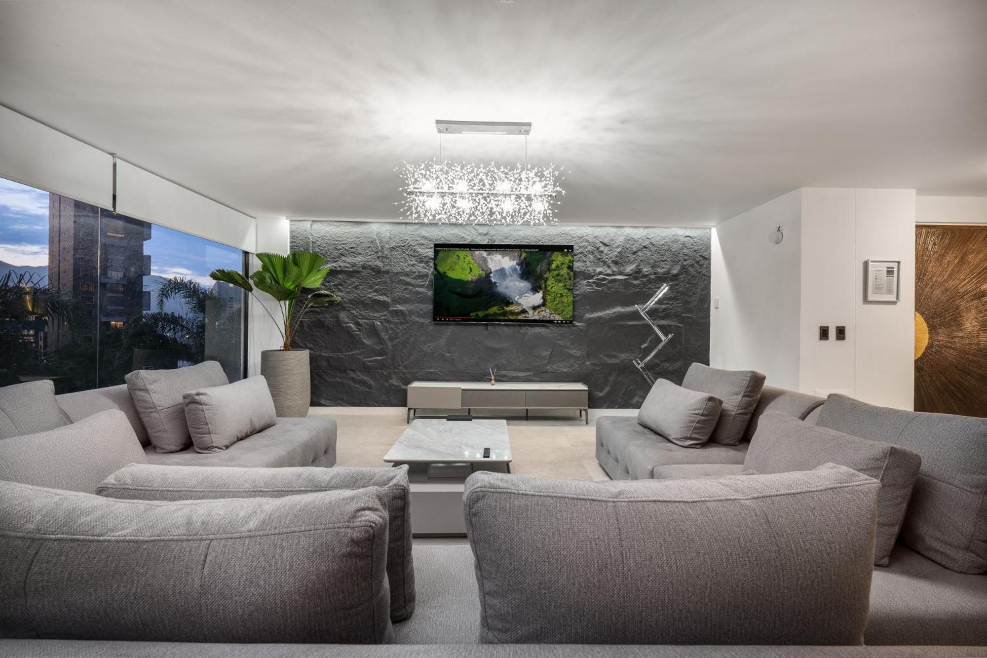 Luxury Vip *
