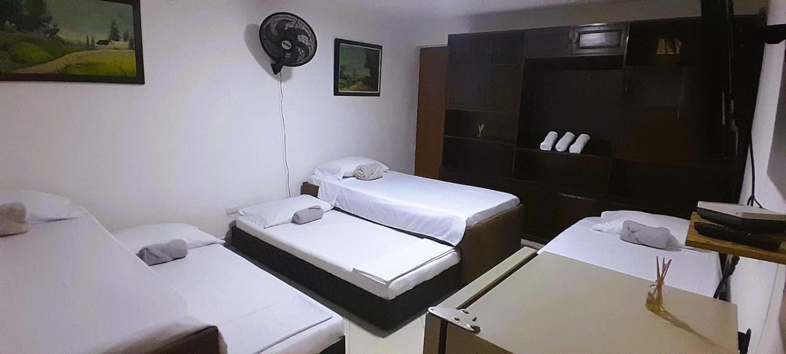 Albergue Estadio 70 *