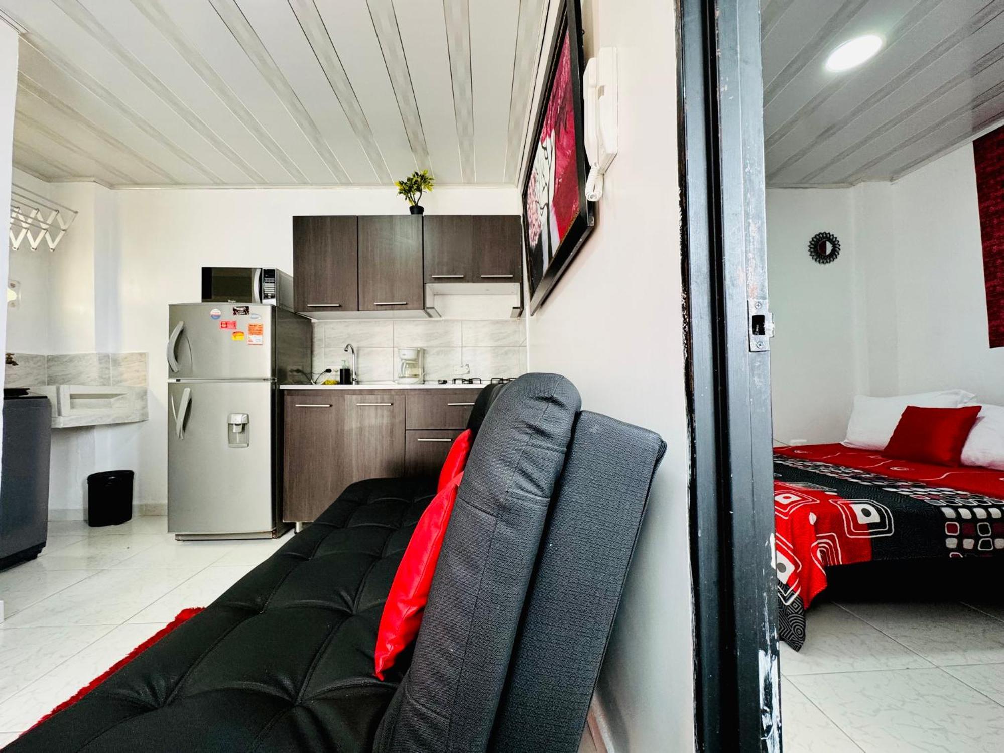 Apartment Victory Apartments: Cozy With Wi-fi & Shared Terrace In Medellin