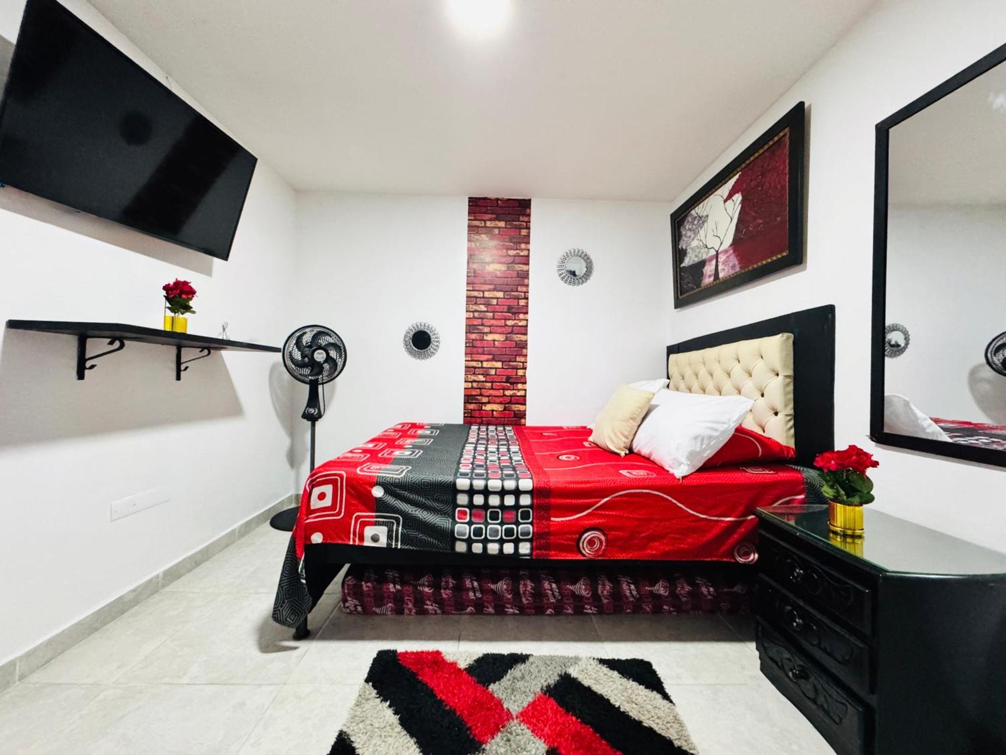 Victory Apartments: Cozy With Wi-fi & Shared Terrace In * Medellin