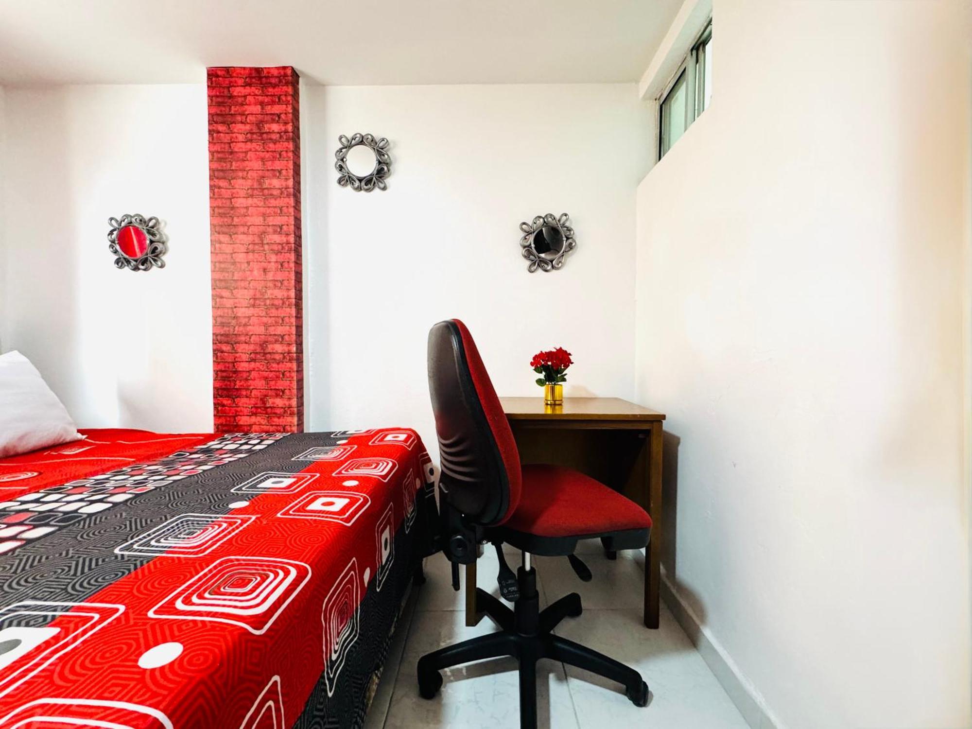Apartment Victory Apartments: Cozy With Wi-fi & Shared Terrace In Medellin