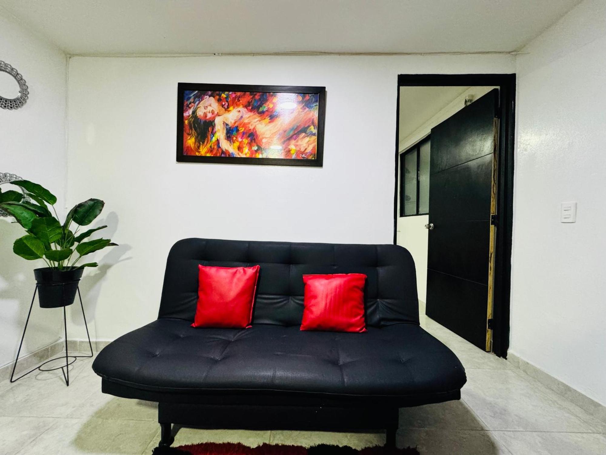 Apartment Victory Apartments: Cozy With Wi-fi & Shared Terrace In