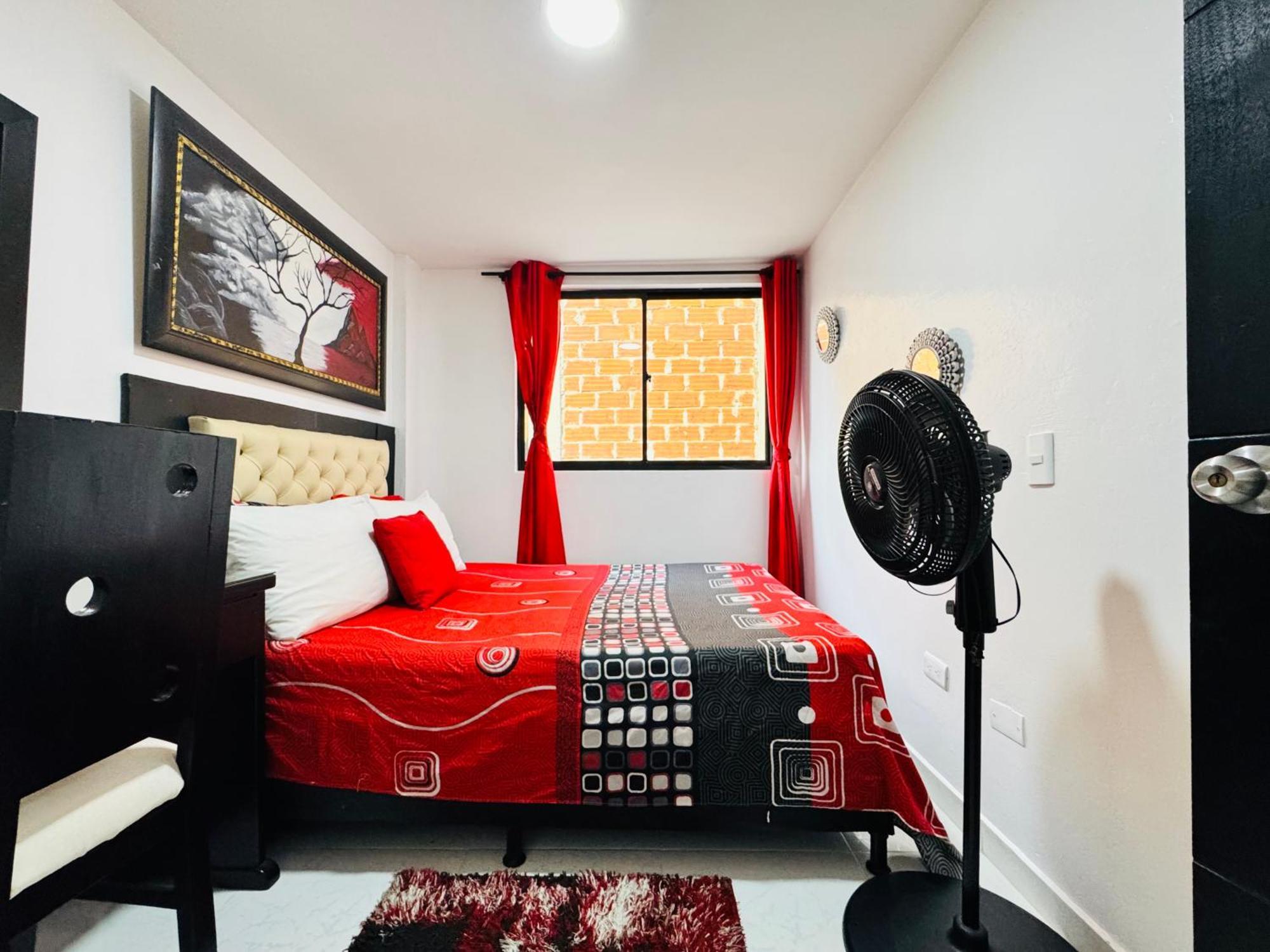 Victory Apartments: Cozy With Wi-fi & Shared Terrace In Apartment *