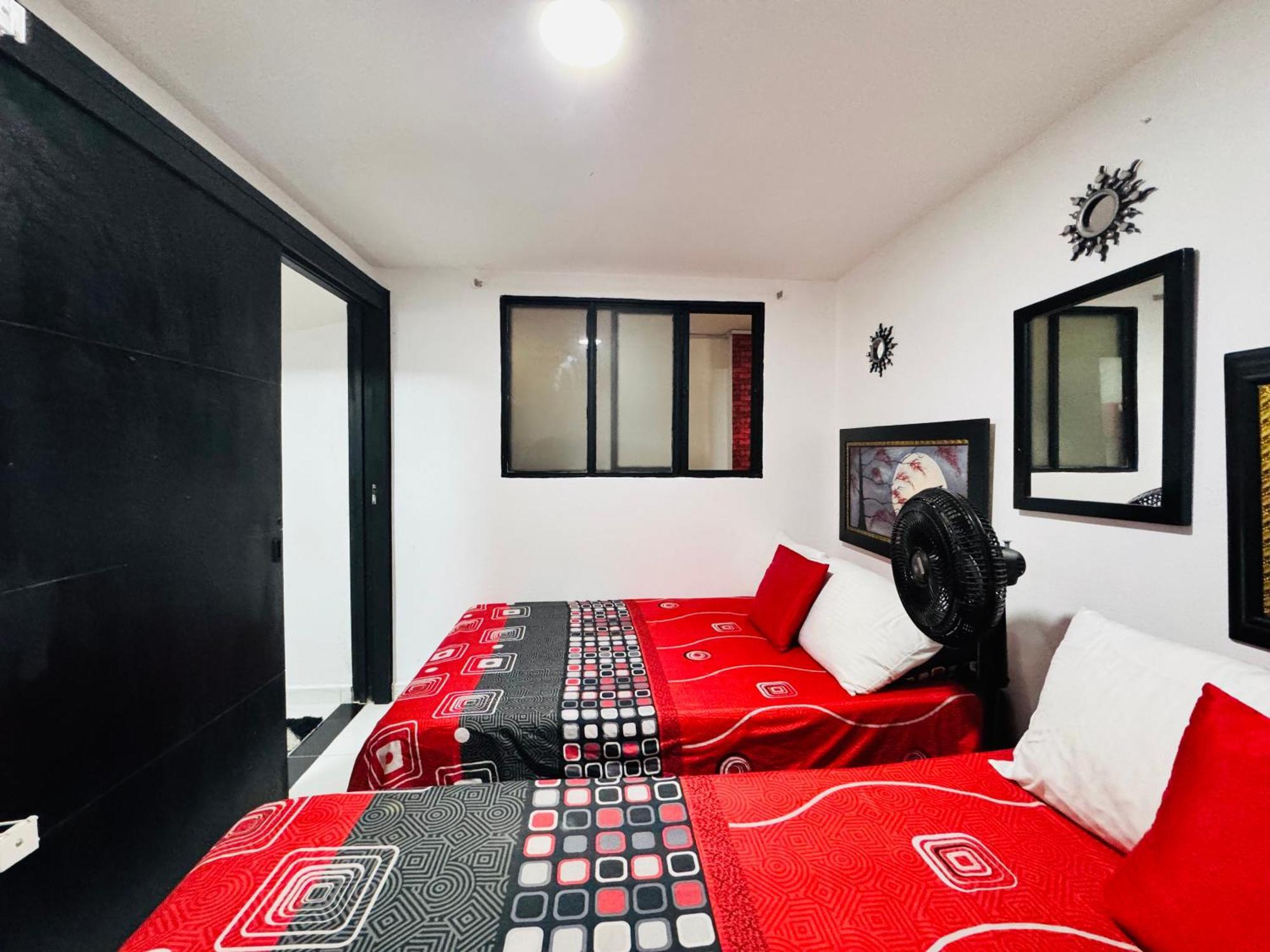 Victory Apartments: Cozy With Wi-fi & Shared Terrace In Apartment Medellin