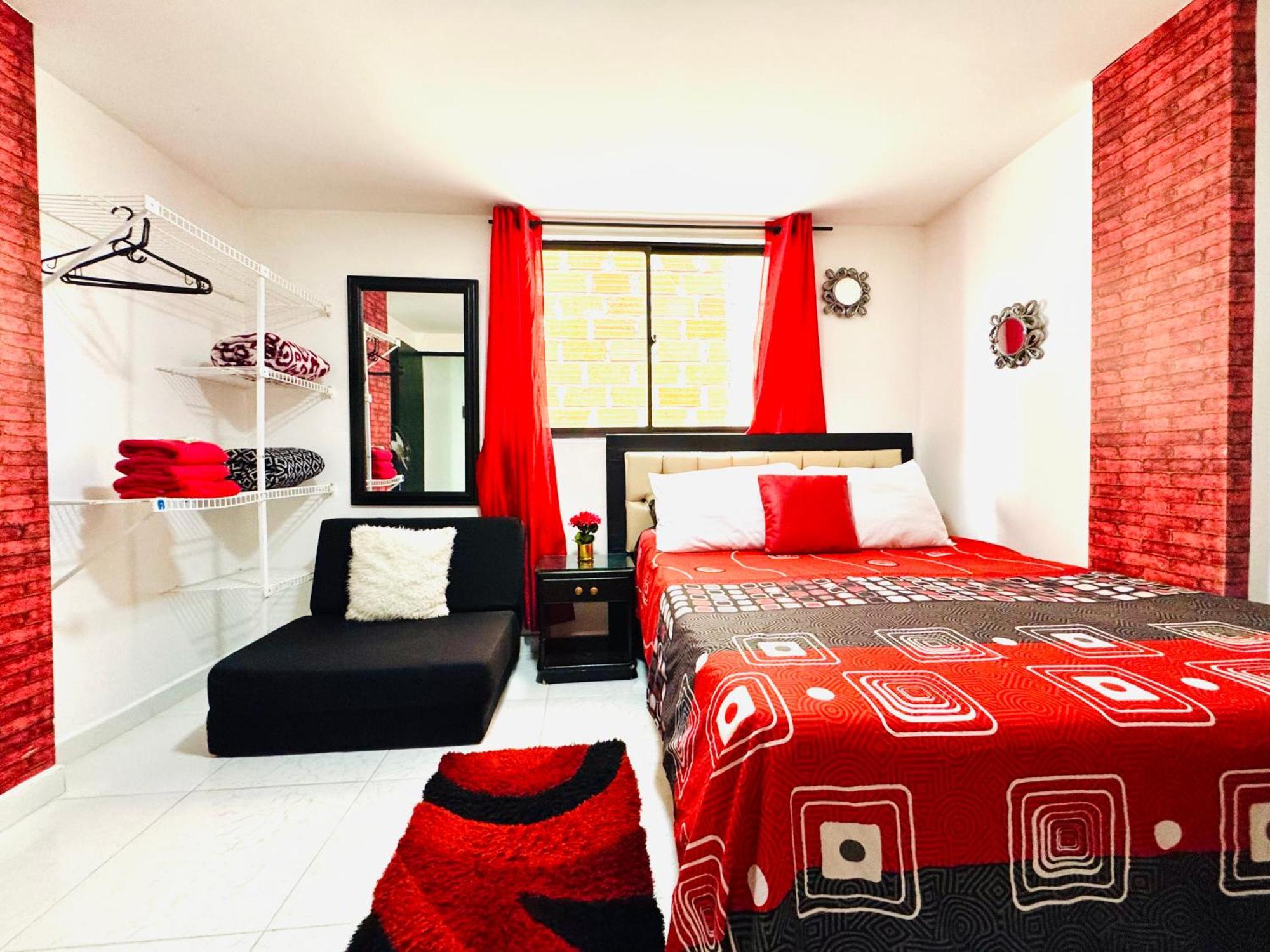 Victory Apartments: Cozy With Wi-fi & Shared Terrace In Medellin