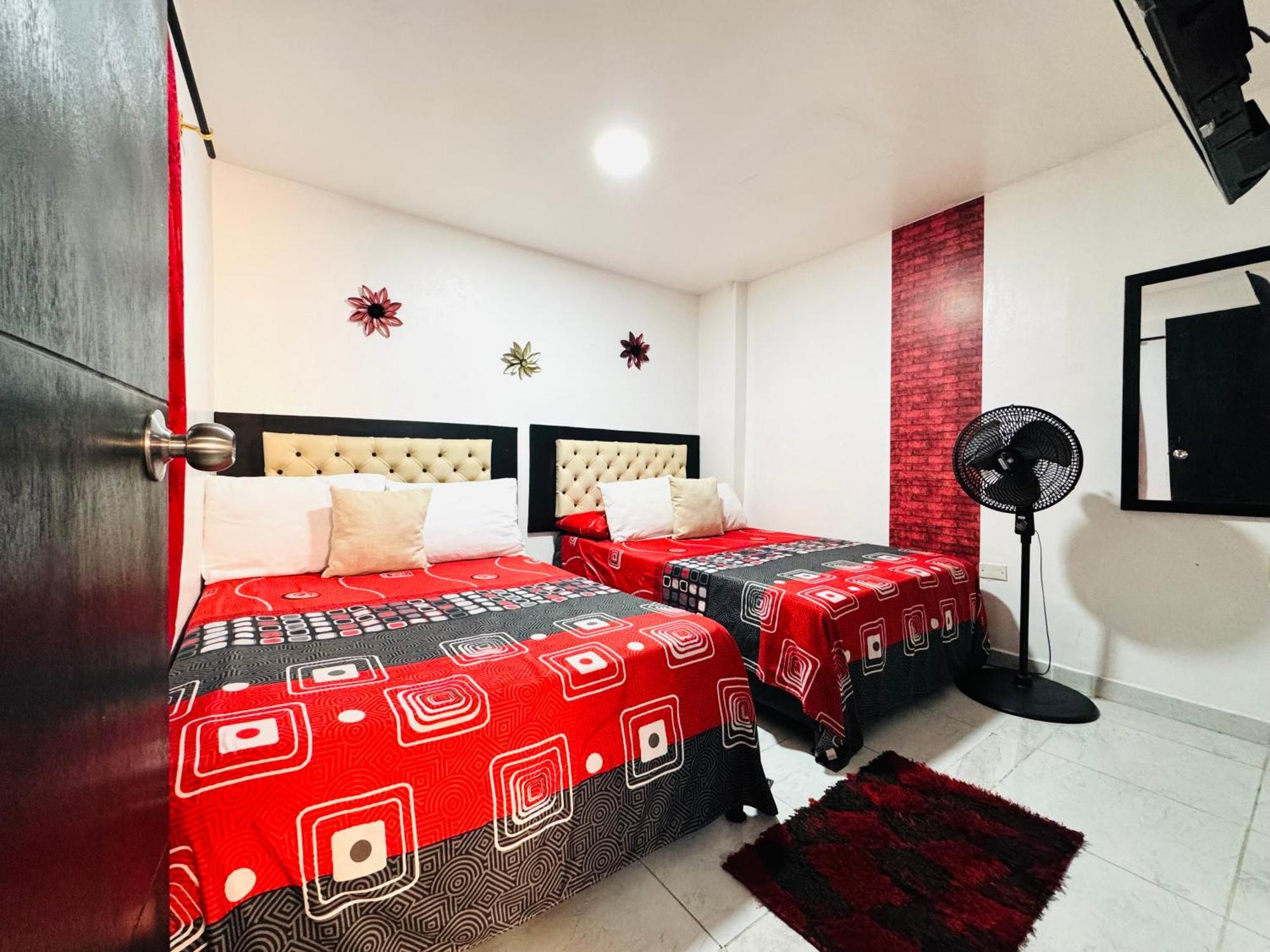 Victory Apartments: Cozy With Wi-fi & Shared Terrace In * Medellin