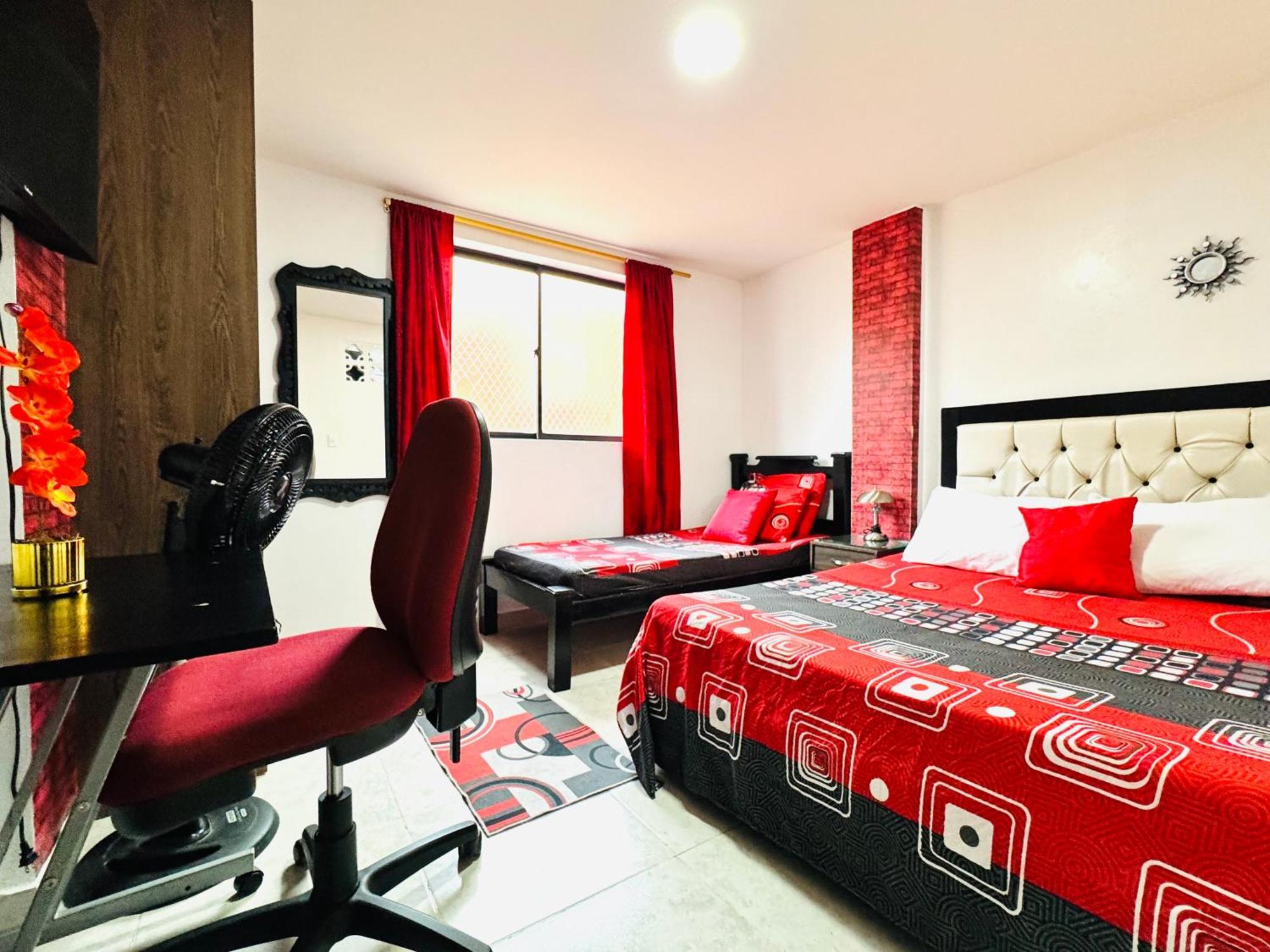 Victory Apartments: Cozy With Wi-fi & Shared Terrace In