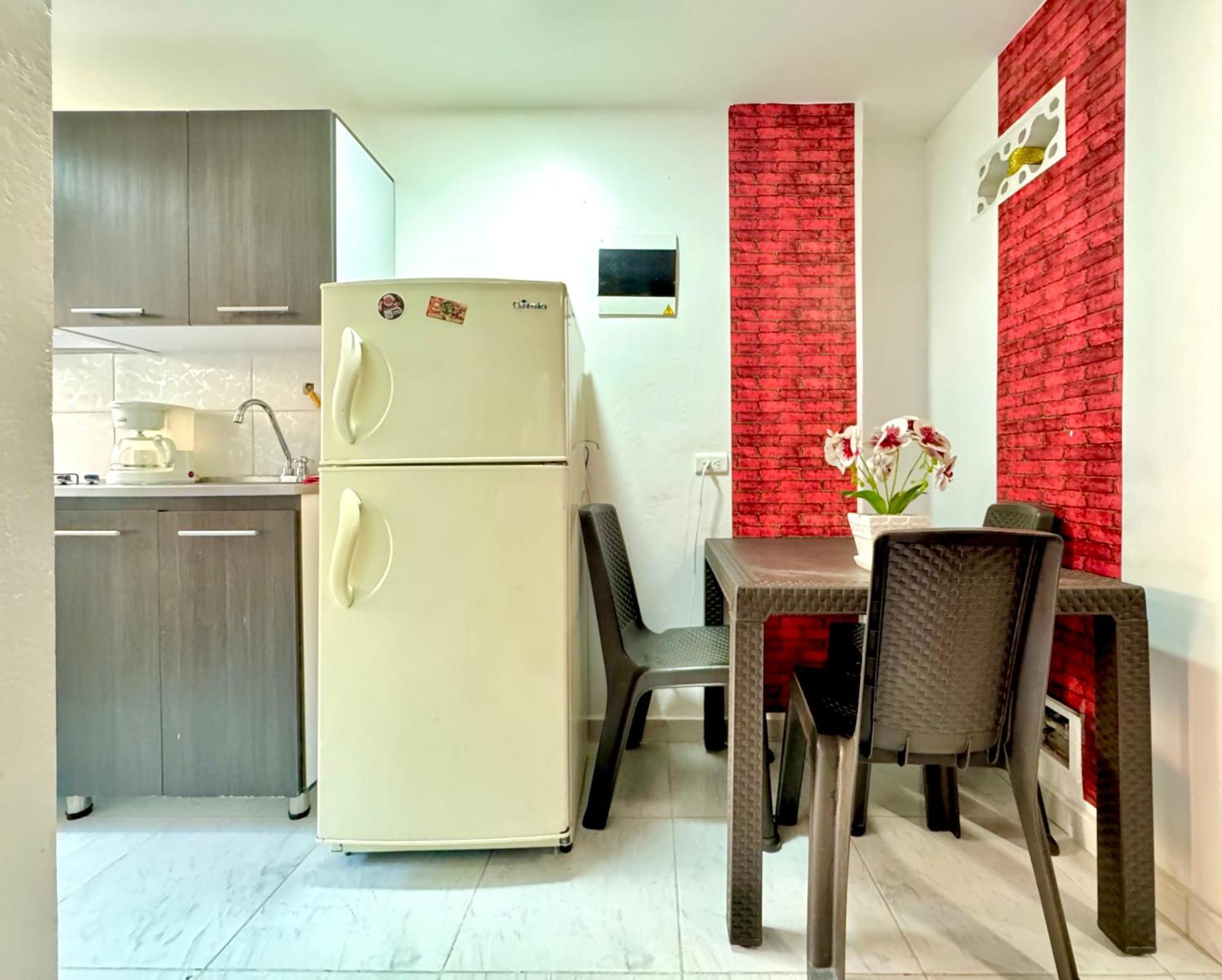 Victory Apartments: Cozy With Wi-fi & Shared Terrace In Apartment