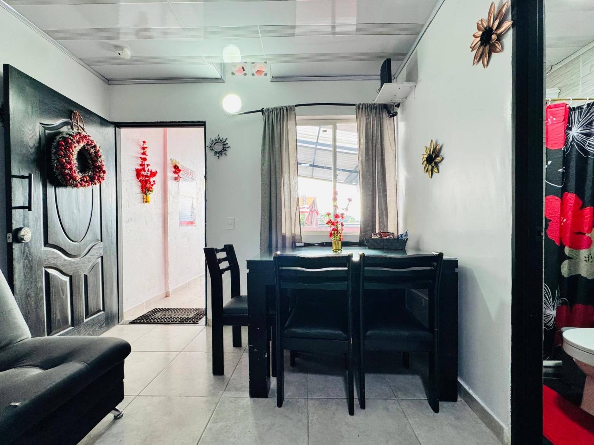 Apartment Victory Apartments: Cozy With Wi-fi & Shared Terrace In
