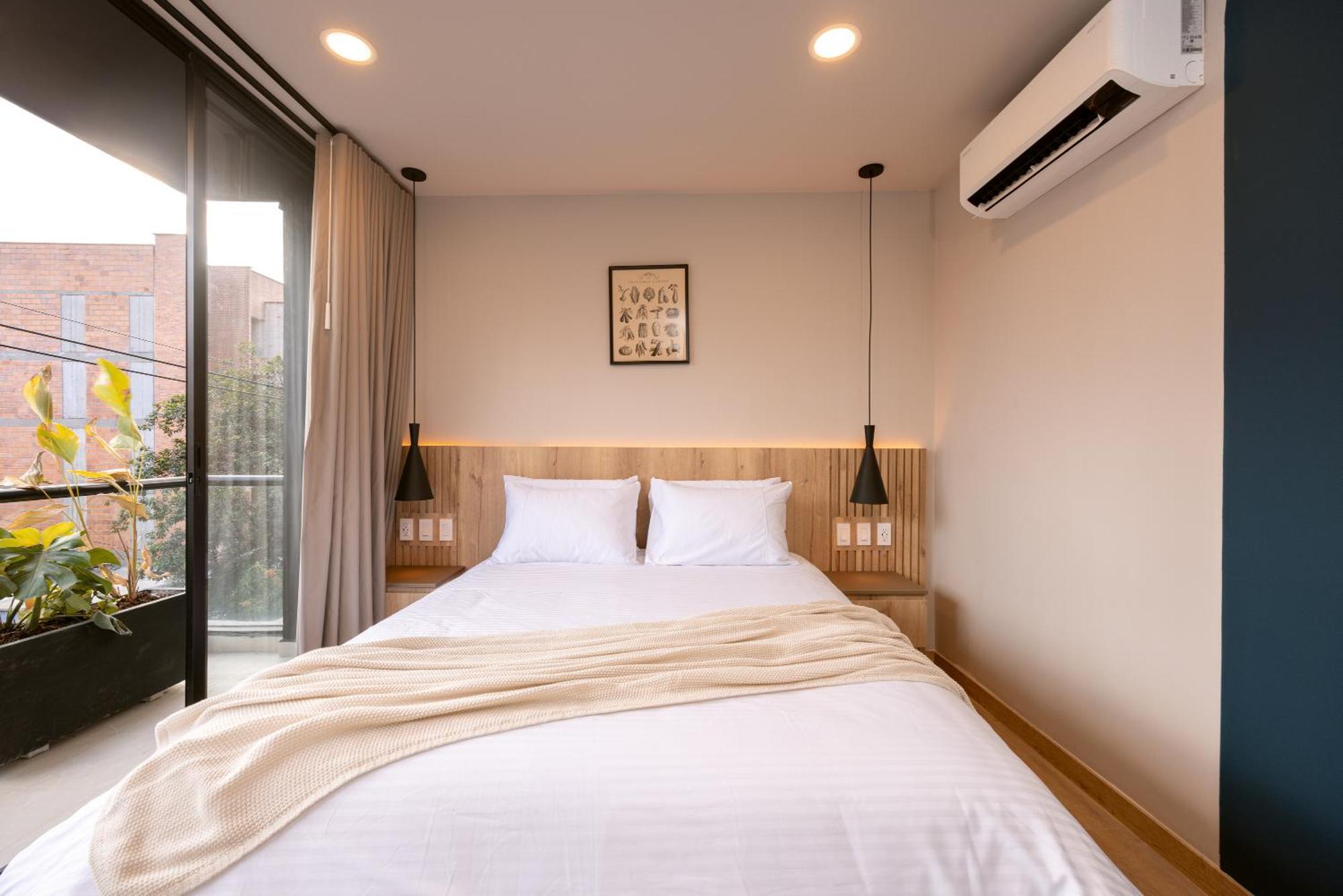 Stratasix Aparthotel