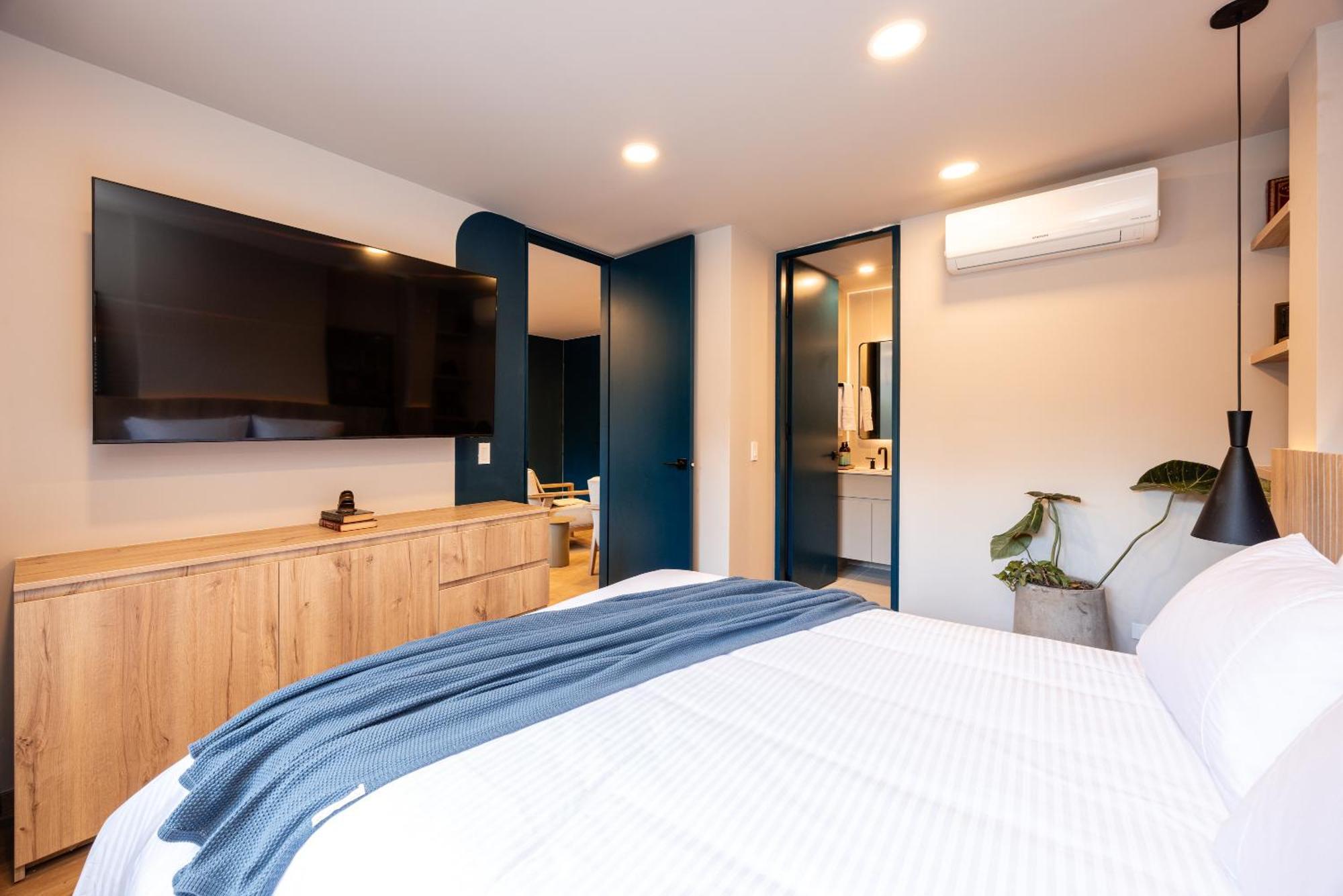 Aparthotel Stratasix *