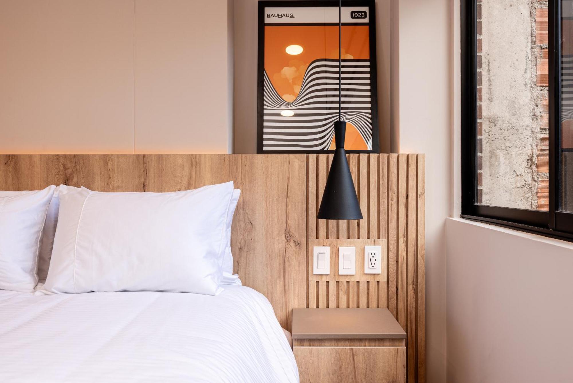 Aparthotel Stratasix *