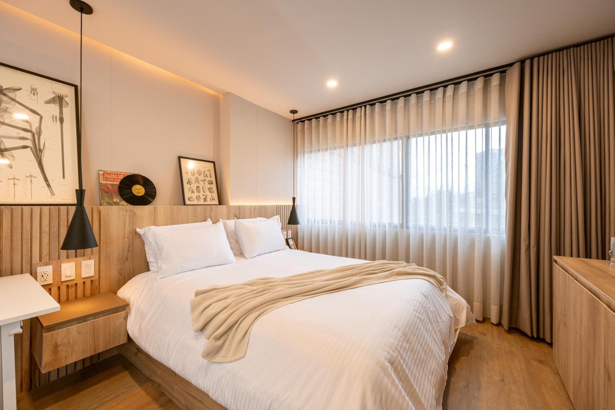 Stratasix Aparthotel *