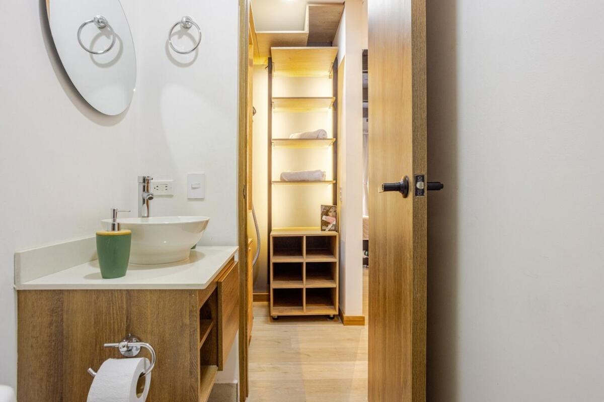 Luxurious In Laureles Estadio Apartment Medellin