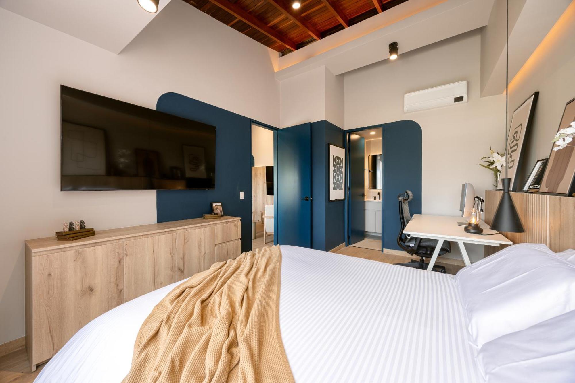 Aparthotel Stratasix *