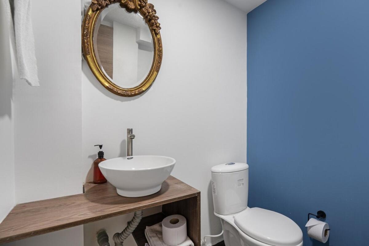 Apartment Nowa Arya Ph - Huge Hot Tub & Ac Steps From Lleras Park Medellin