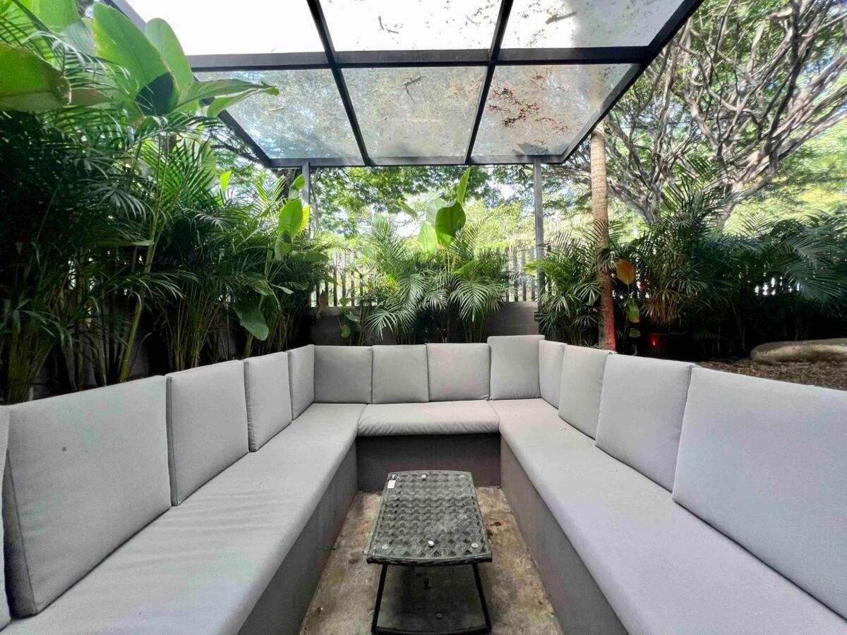 Nowa Fiji - Jacuzzi & Outdoor Lounge In Provenza